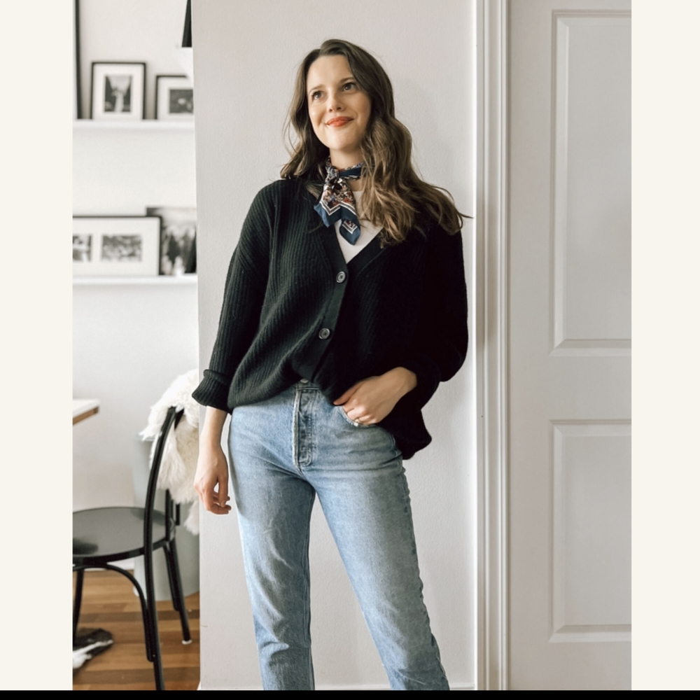 COPY - Quince • Boyfriend 100% Cashmere Cardigan Sweater in Black